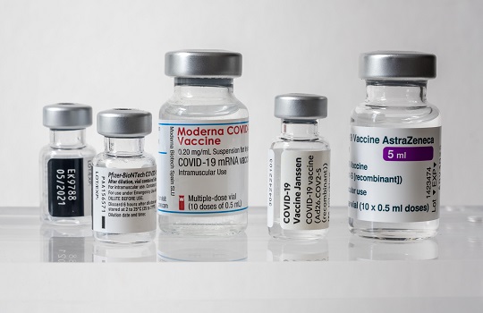 Comparative risk of thrombosis with thrombocytopenia syndrome or thromboembolic events associated with different covid-19 vaccines: international network cohort study from five European countries and the US